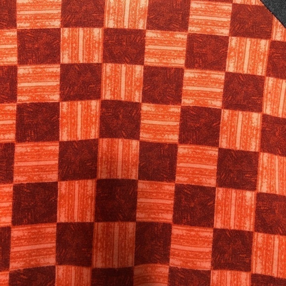 LULAROE Randy Baseball Tee Orange Red Checkerboard Pattern Gray Sleeves - Size S - Picture 3 of 6